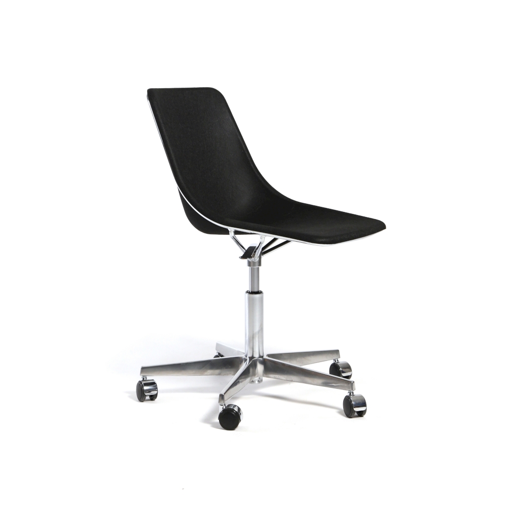 Kola Stack Z Chair. Designed for Inno by Mikko Laakkonen.